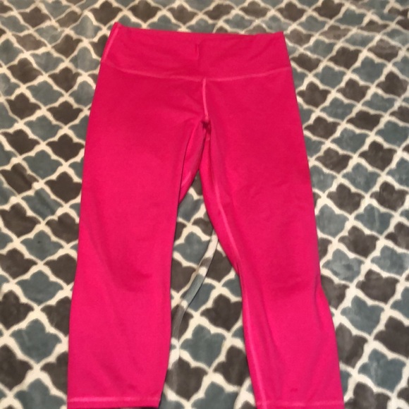 🥳2/$100🥳 Fabletics legging and sweater outfit - Picture 5 of 7